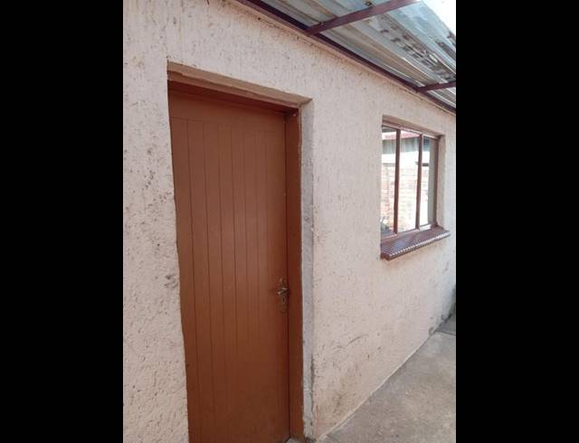 5 BEDROOM HOUSE FOR SALE IN BUHLE PARK